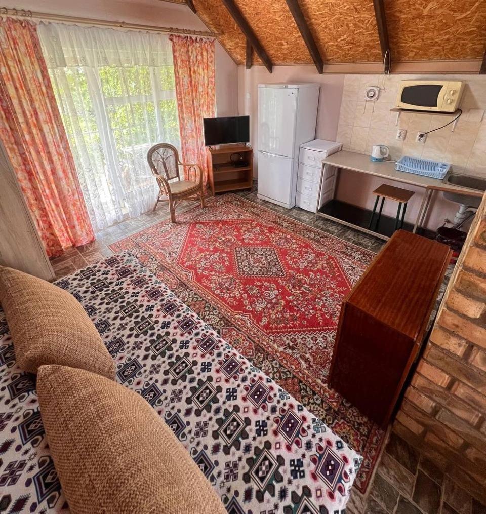 Podsolnukhi Guest House Czołponata Zewnętrze zdjęcie