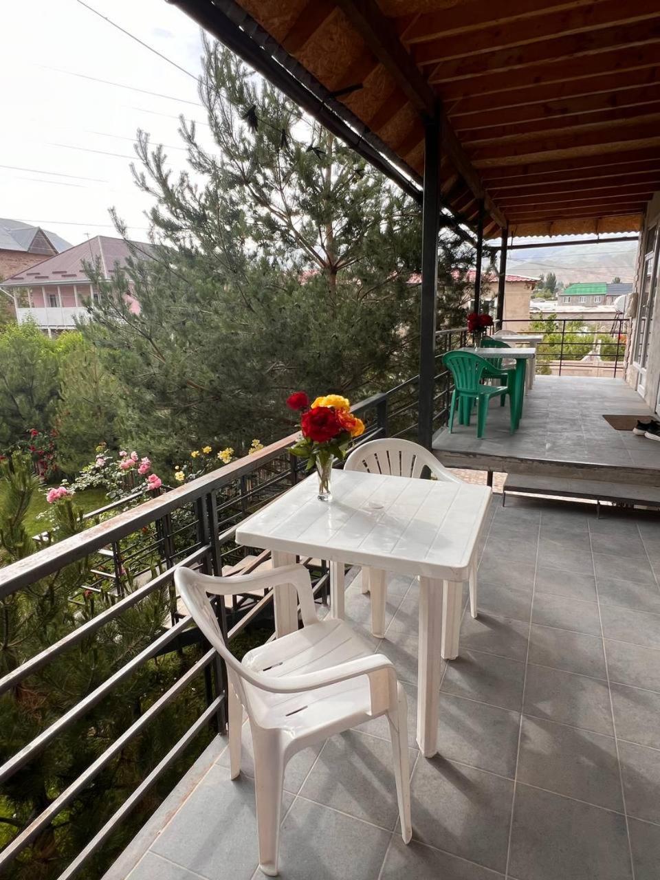 Podsolnukhi Guest House Czołponata Zewnętrze zdjęcie