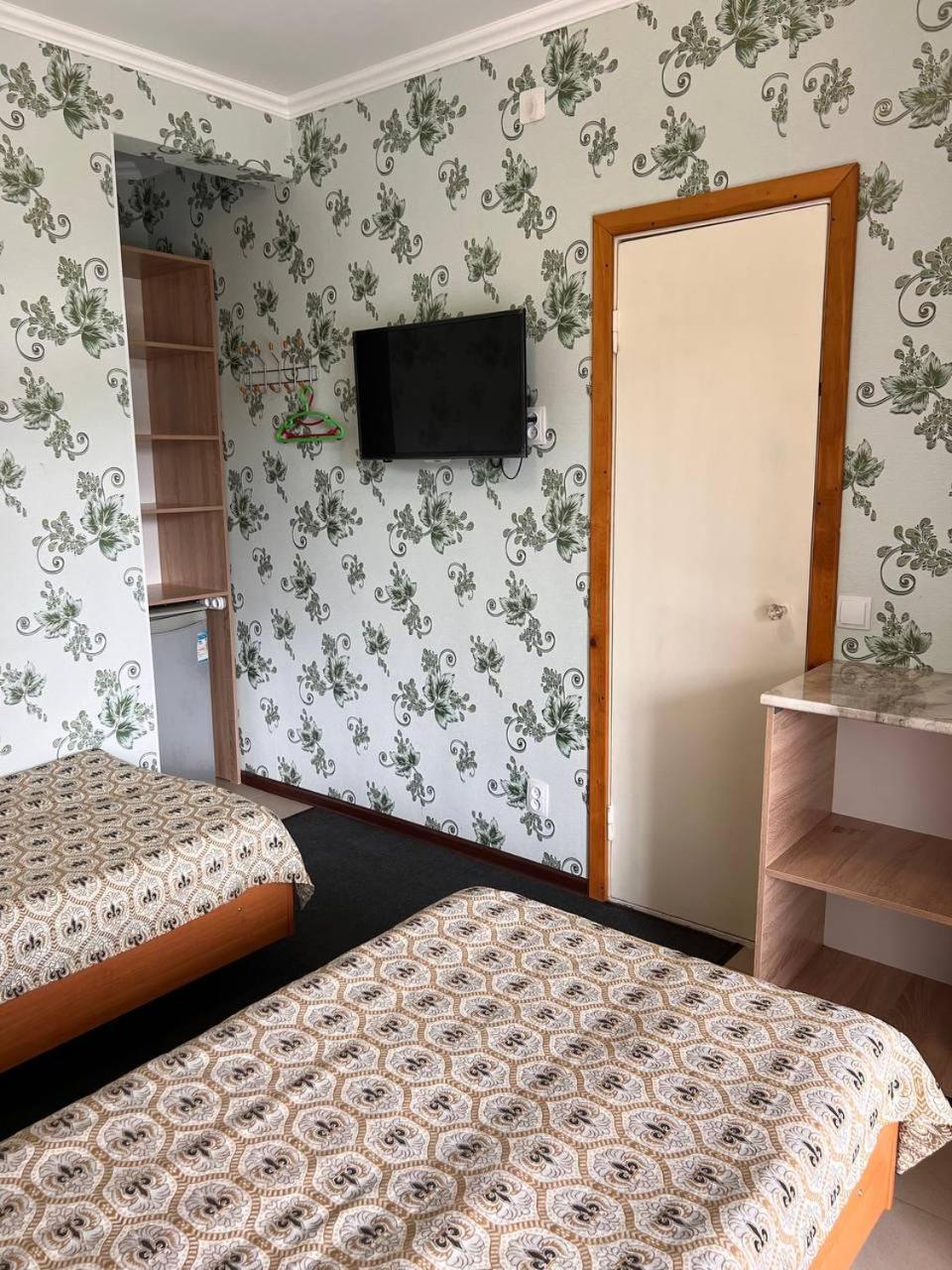 Podsolnukhi Guest House Czołponata Zewnętrze zdjęcie