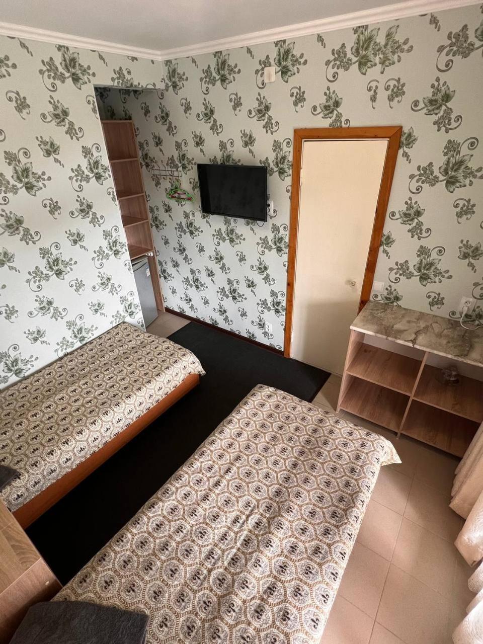 Podsolnukhi Guest House Czołponata Zewnętrze zdjęcie