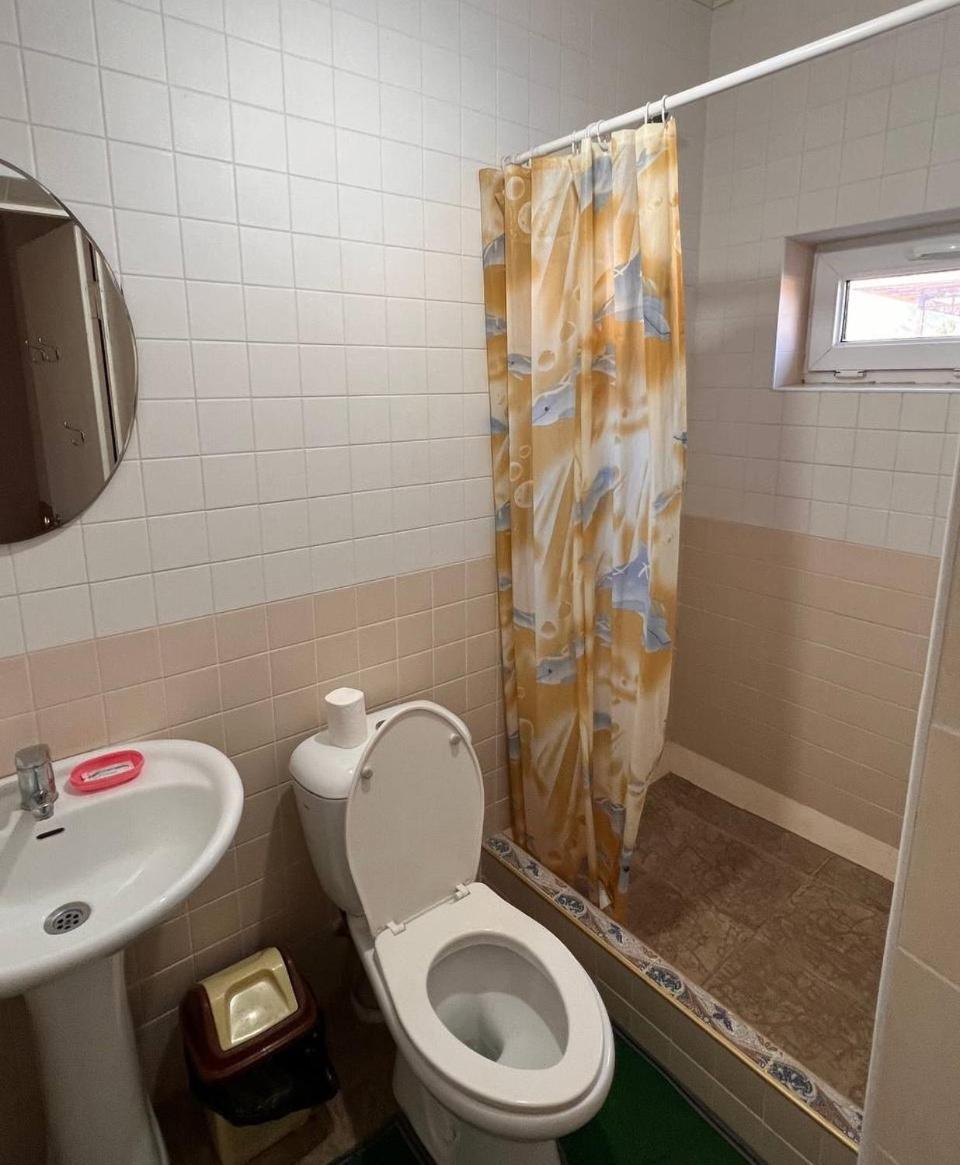 Podsolnukhi Guest House Czołponata Zewnętrze zdjęcie