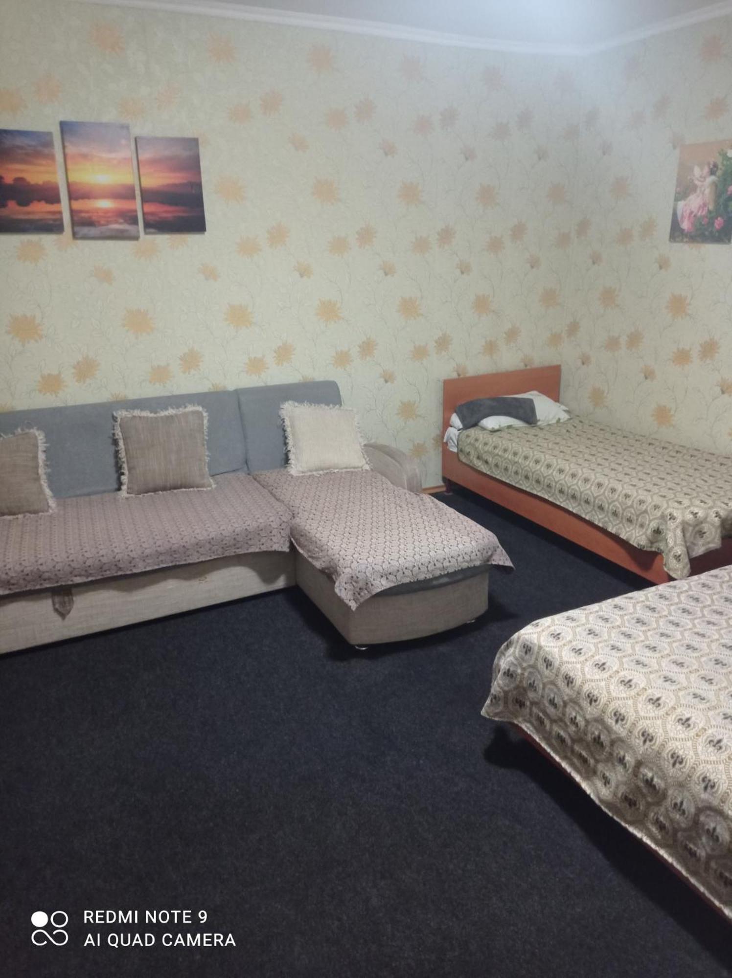 Podsolnukhi Guest House Czołponata Zewnętrze zdjęcie